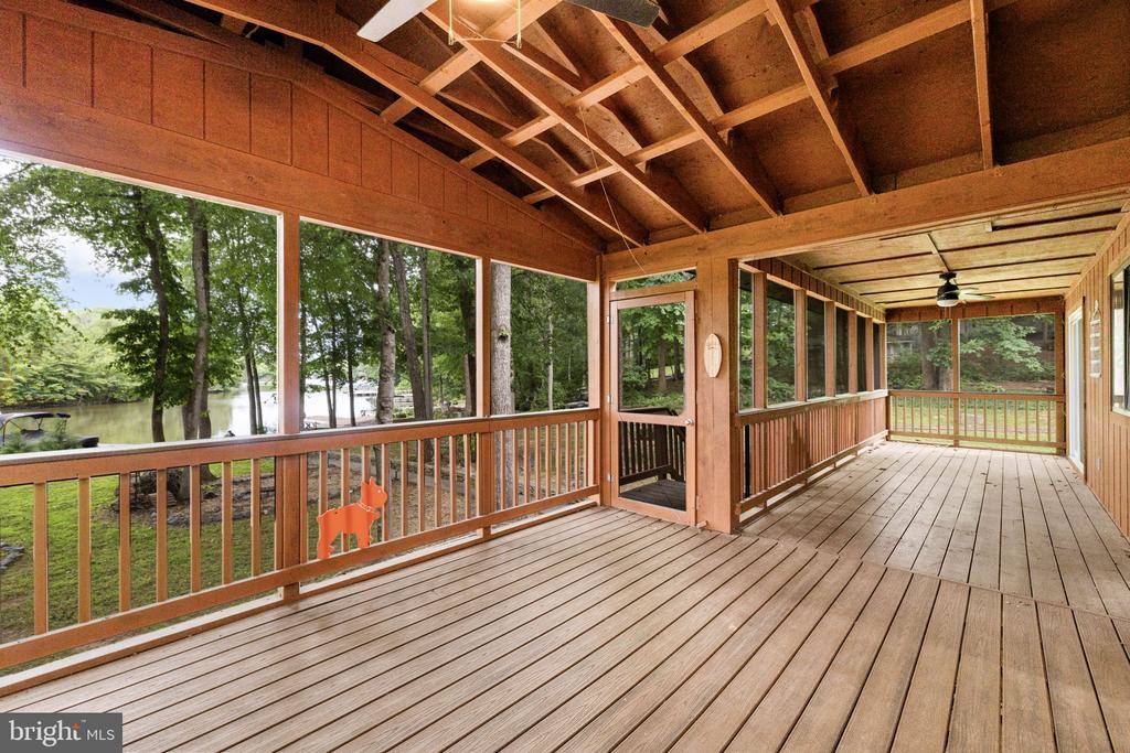 1917 Lakeview Parkway, Locust Grove, VA 22508