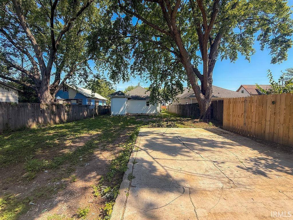 1217 W 3rd Street, Anderson, IN 47304