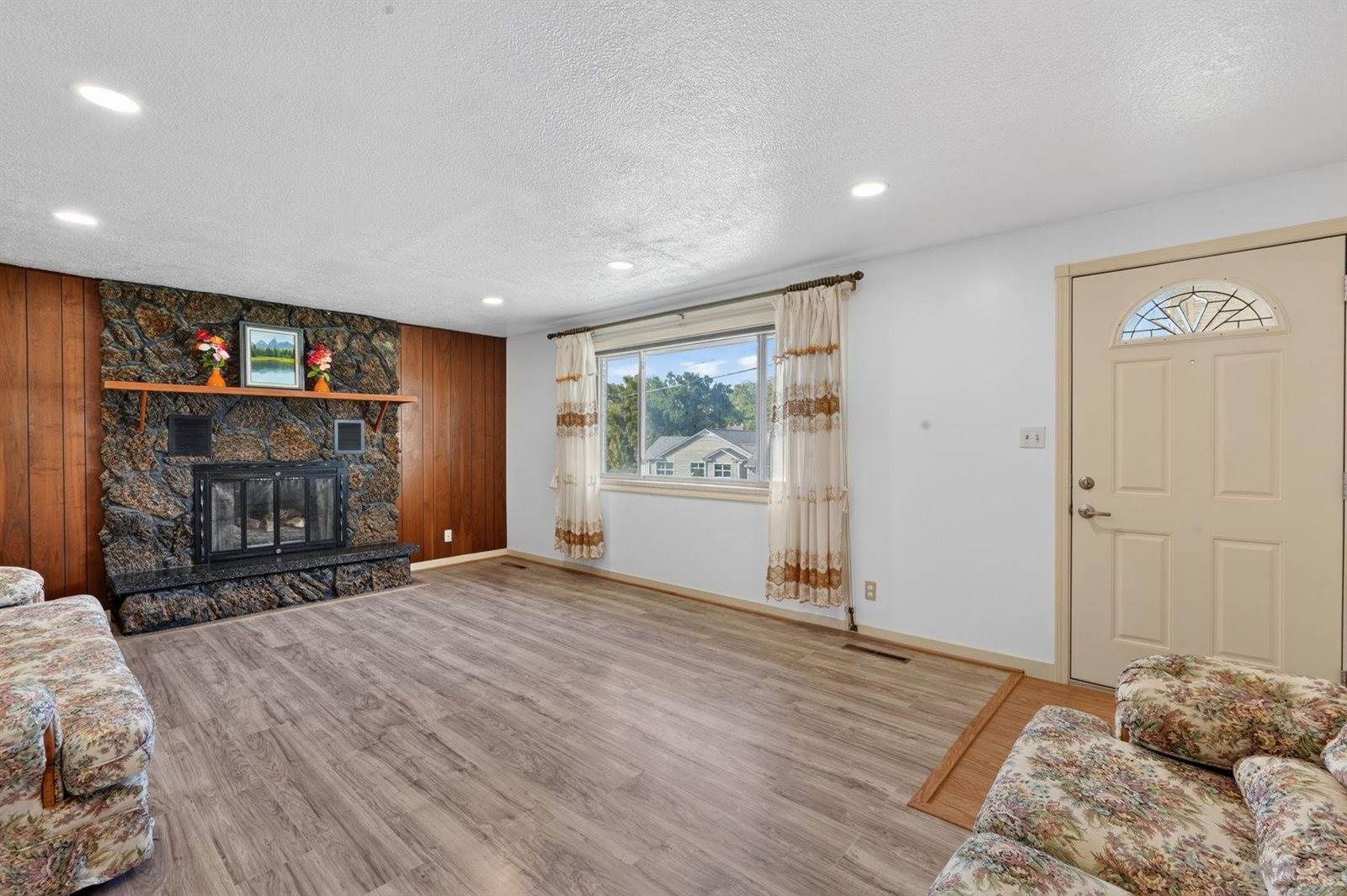 420 Taylor Street, American Falls, ID 83211