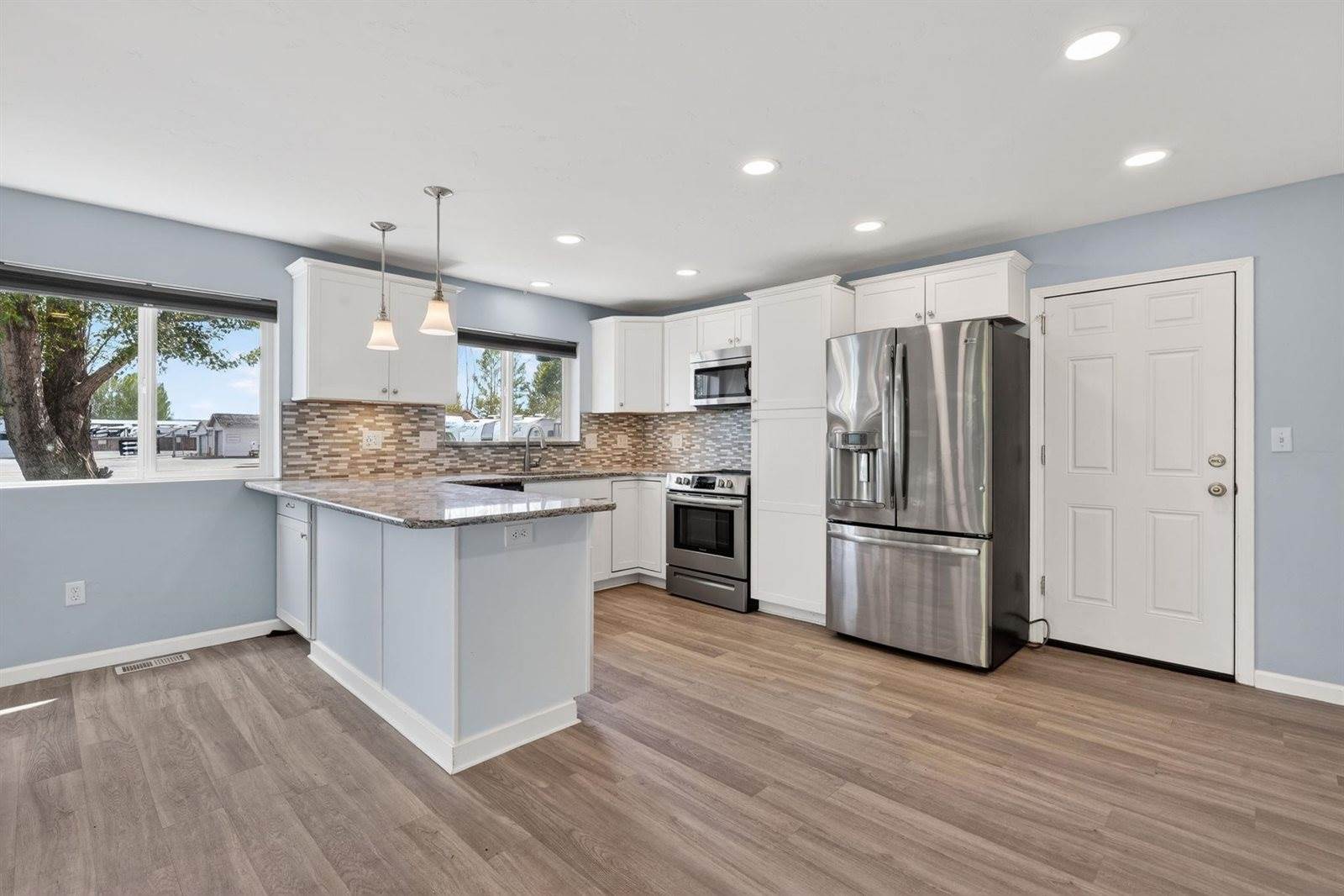 3795 E Sunnyside Road, Ammon, ID 83406