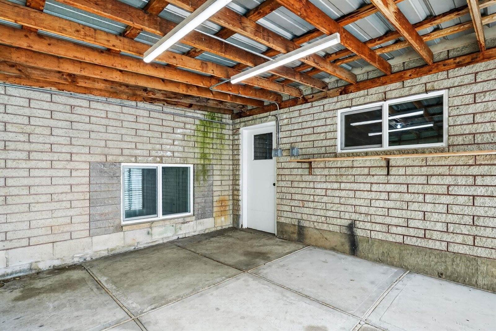 3795 E Sunnyside Road, Ammon, ID 83406
