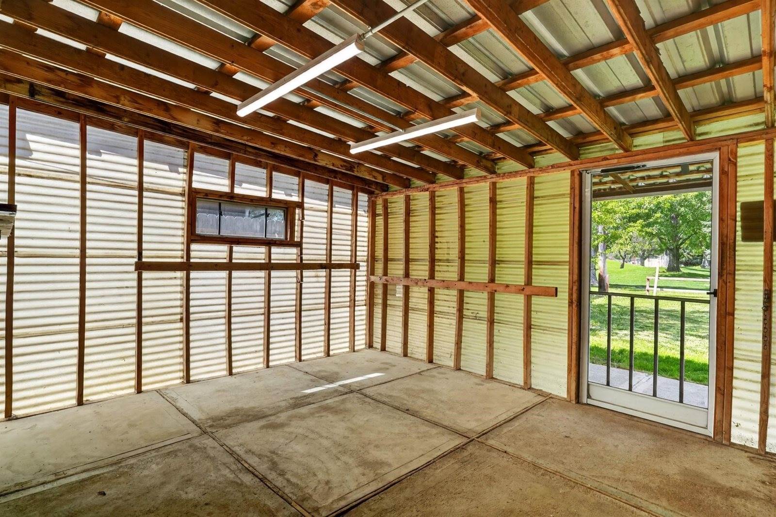 3795 E Sunnyside Road, Ammon, ID 83406