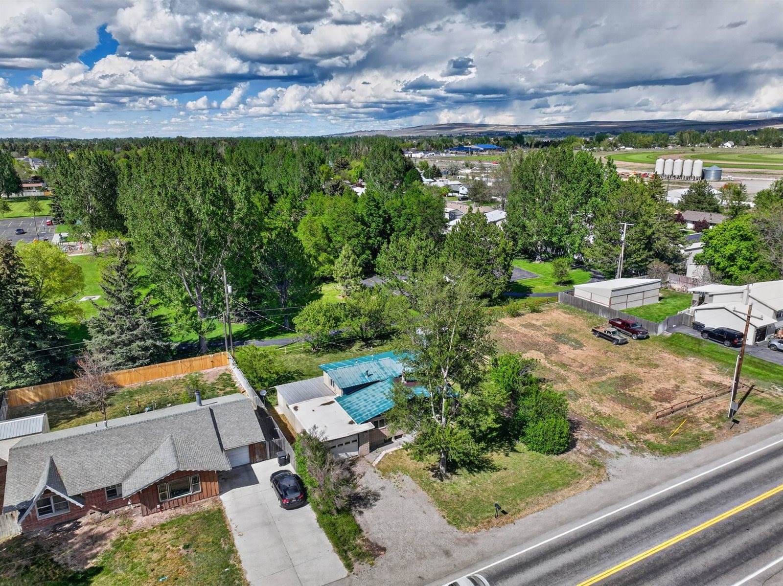 3795 E Sunnyside Road, Ammon, ID 83406