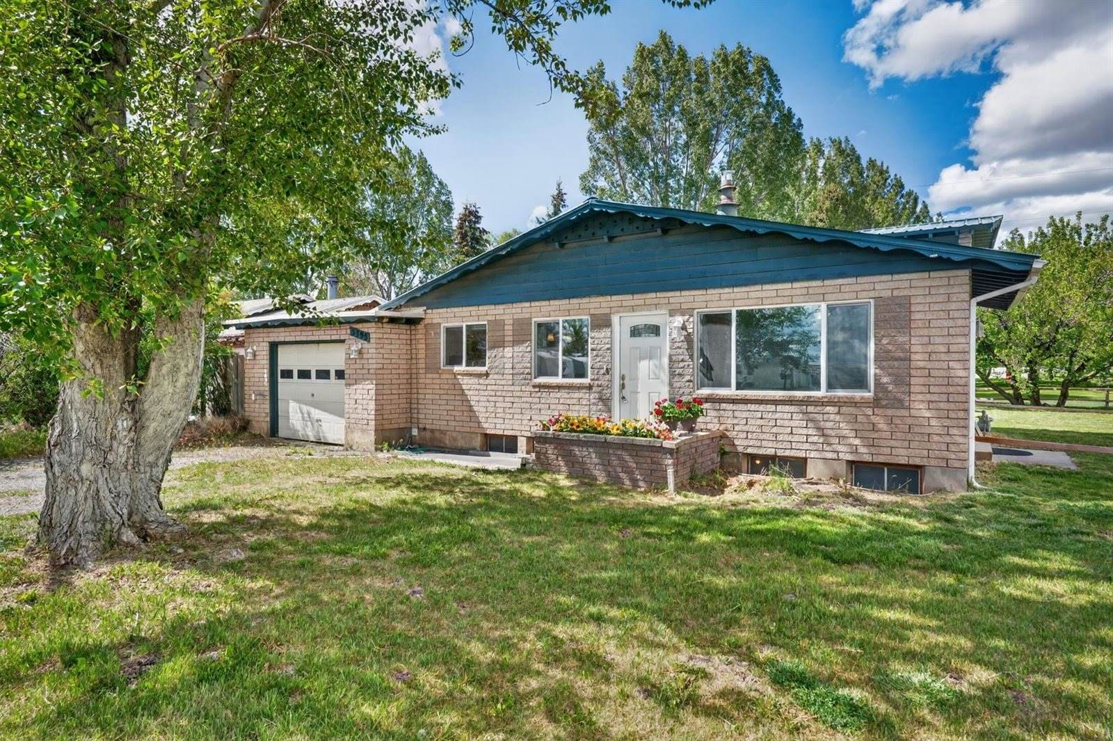 3795 E Sunnyside Road, Ammon, ID 83406
