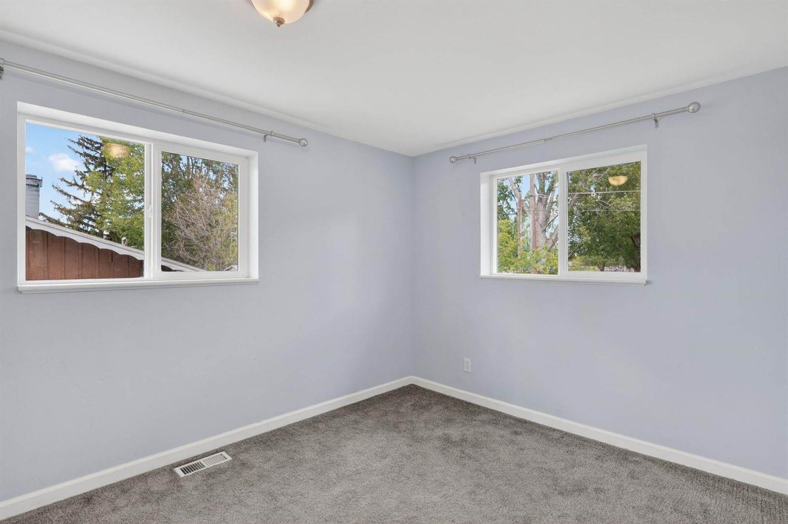 3795 E Sunnyside Road, Ammon, ID 83406