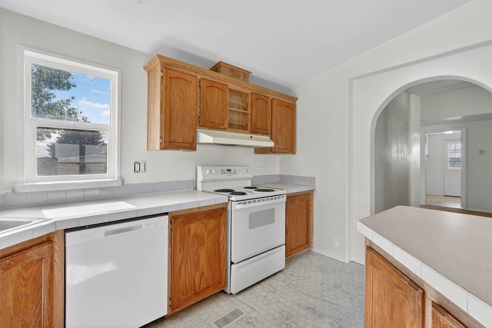 420 Johnson Street, American Falls, ID 83211