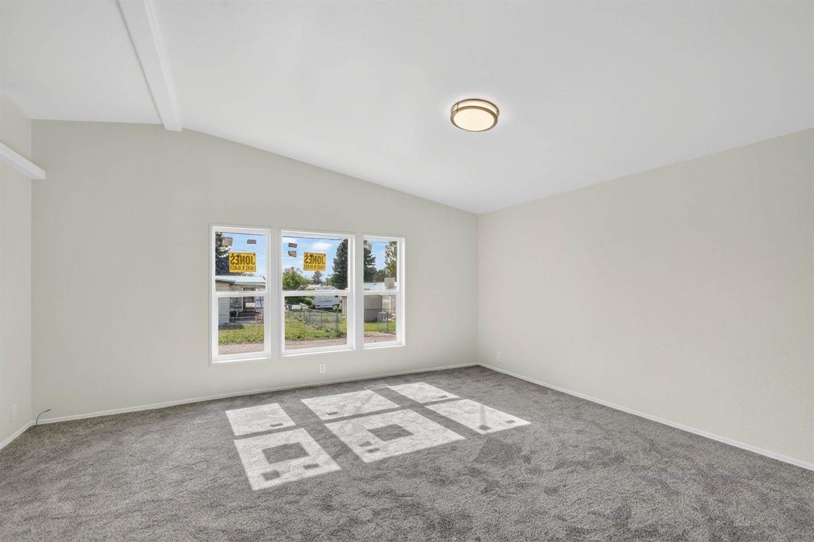 420 Johnson Street, American Falls, ID 83211