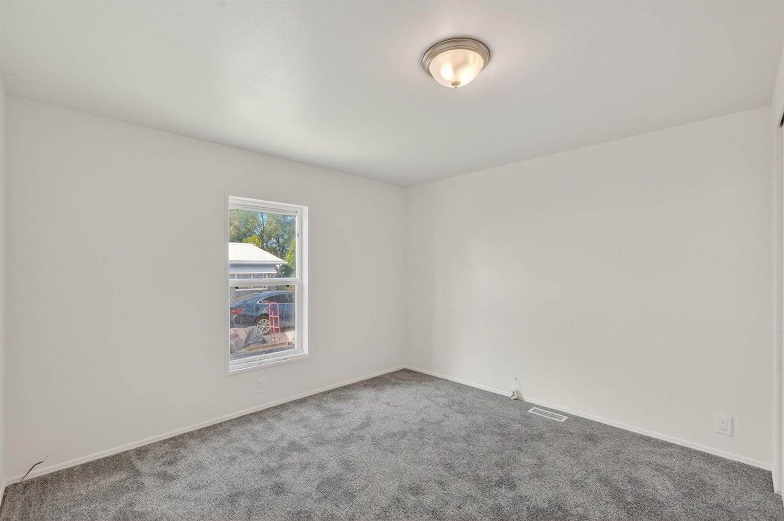 420 Johnson Street, American Falls, ID 83211