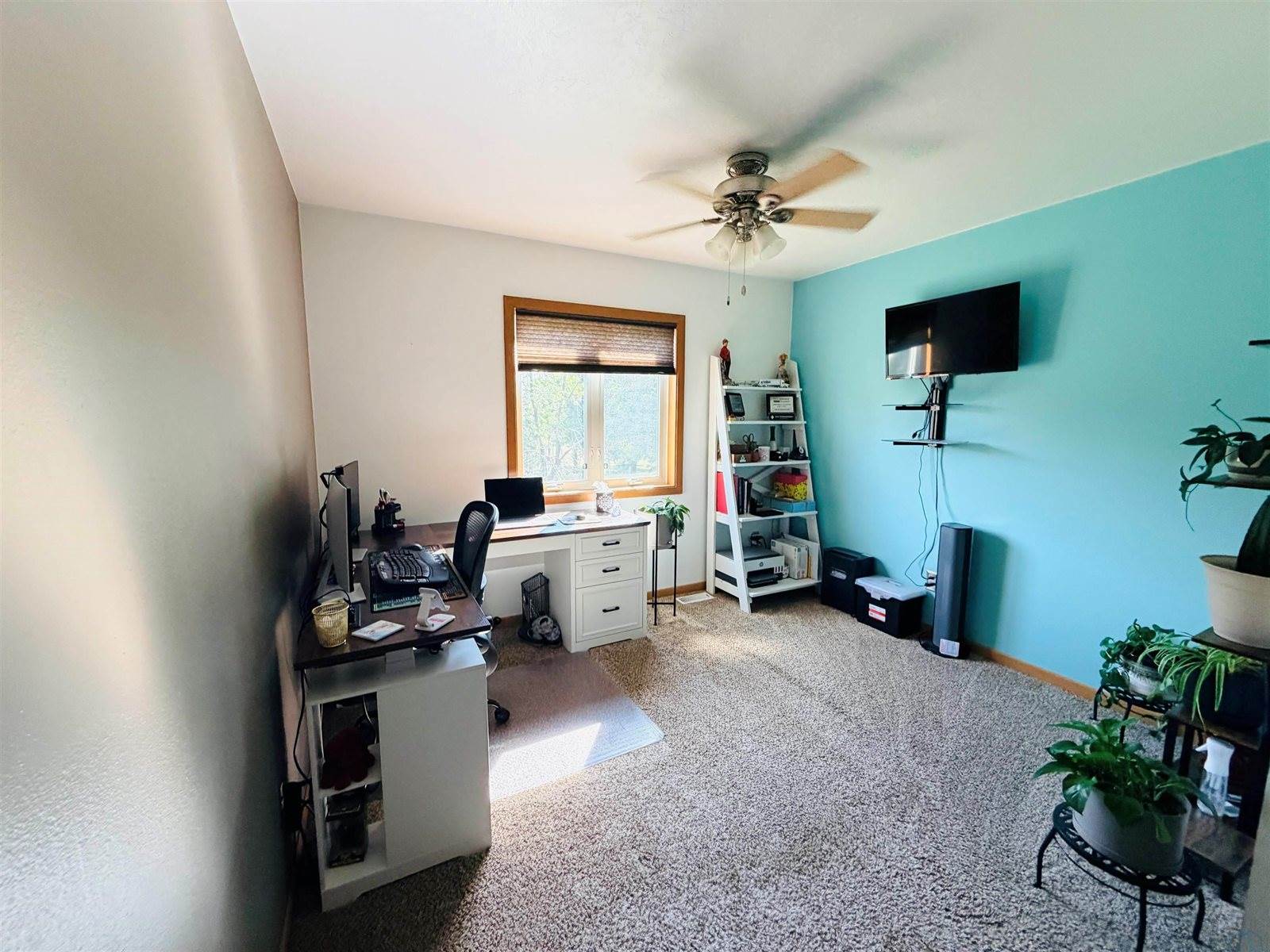 1611 SW Sunset Dr, LeMars, IA 51031