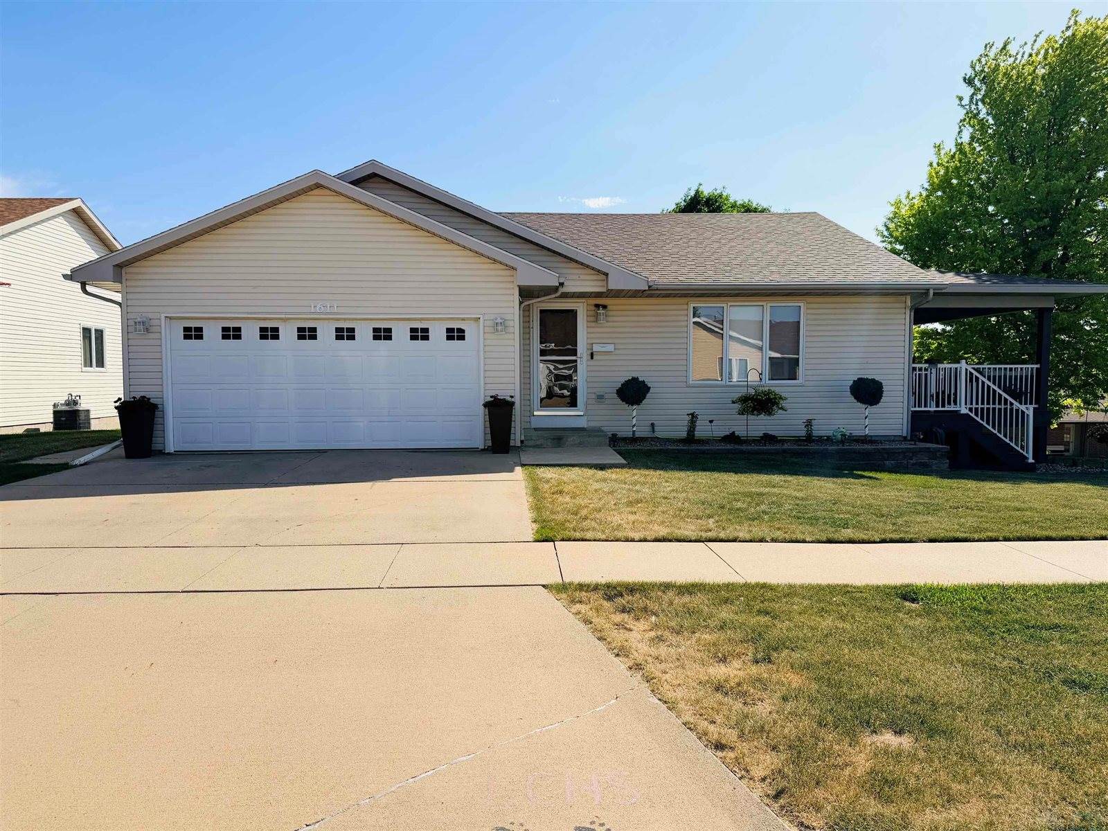 1611 SW Sunset Dr, LeMars, IA 51031