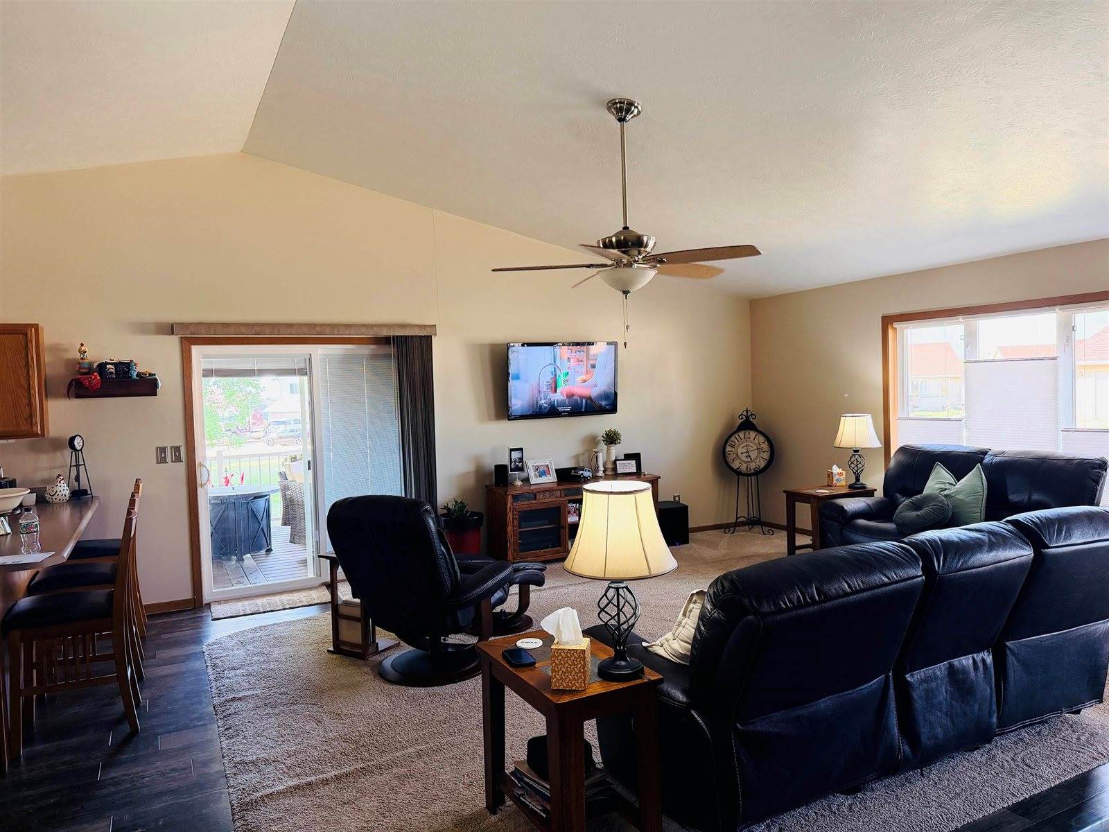 1611 SW Sunset Dr, LeMars, IA 51031
