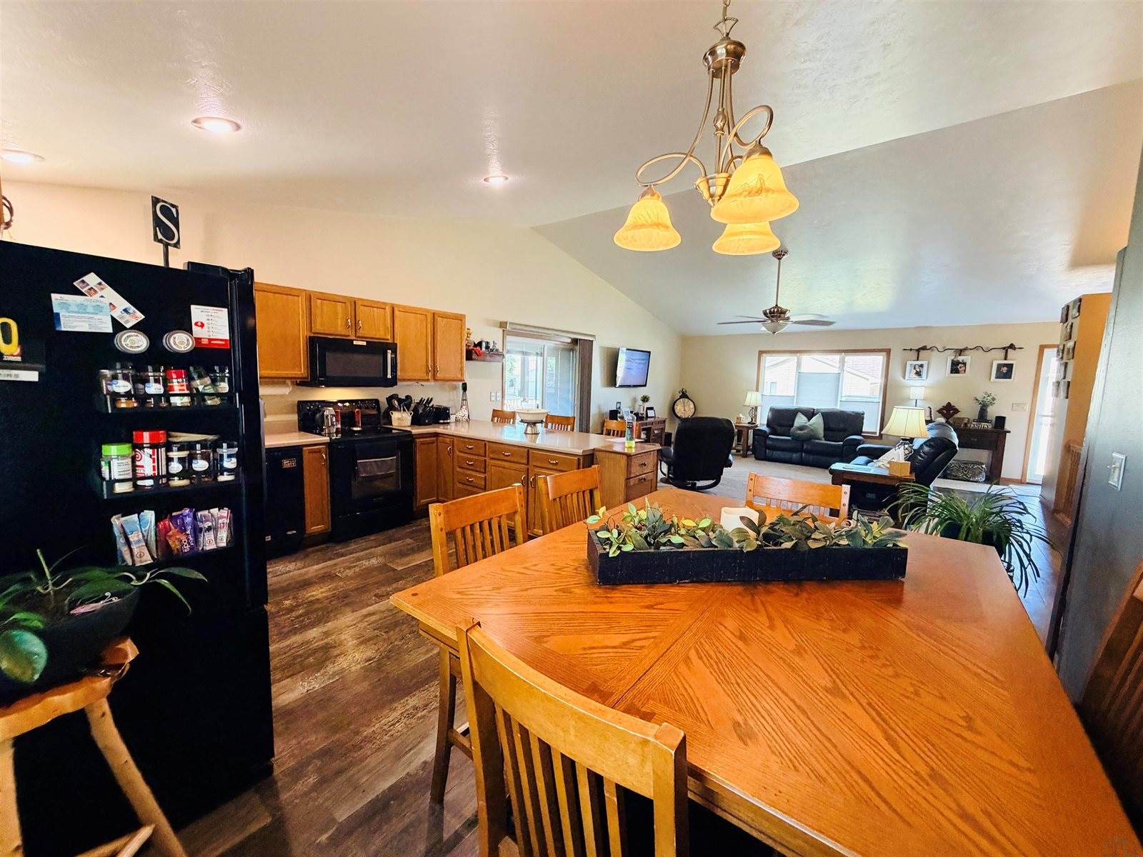 1611 SW Sunset Dr, LeMars, IA 51031