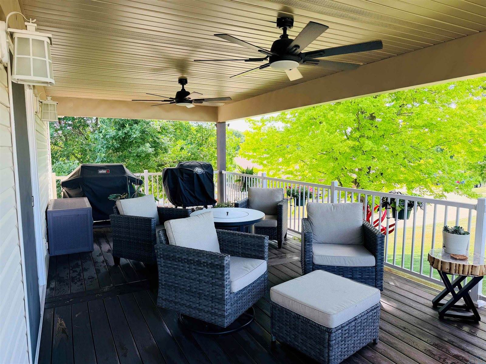 1611 SW Sunset Dr, LeMars, IA 51031