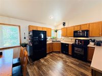 1611 SW Sunset Dr, LeMars, IA 51031