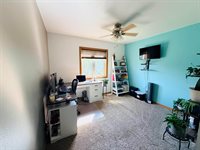 1611 SW Sunset Dr, LeMars, IA 51031