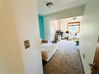 1611 SW Sunset Dr, LeMars, IA 51031