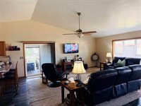1611 SW Sunset Dr, LeMars, IA 51031