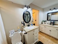 1611 SW Sunset Dr, LeMars, IA 51031