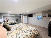 1611 SW Sunset Dr, LeMars, IA 51031