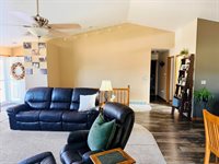 1611 SW Sunset Dr, LeMars, IA 51031