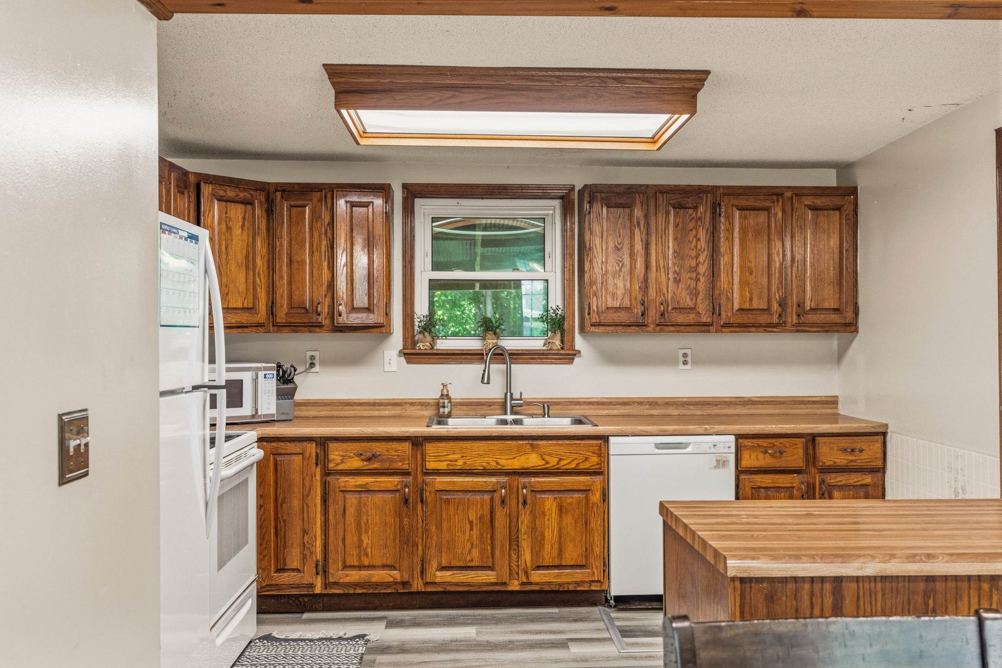 2400 51st St, Kansas City, KS 66104