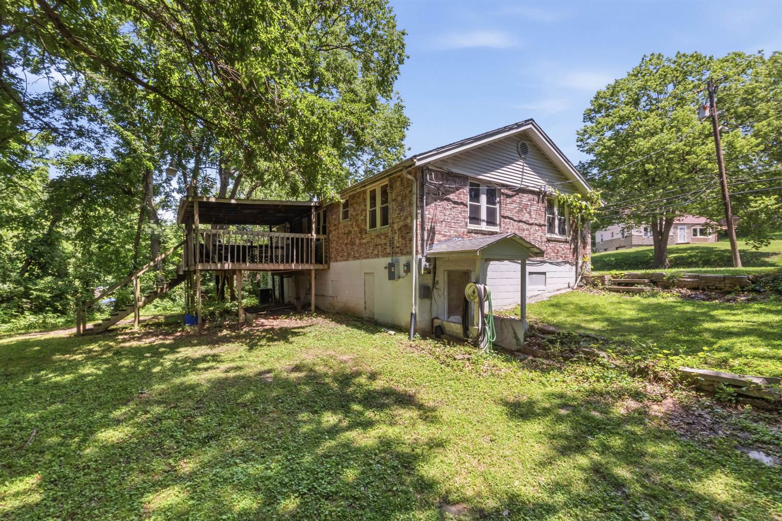 2400 51st St, Kansas City, KS 66104