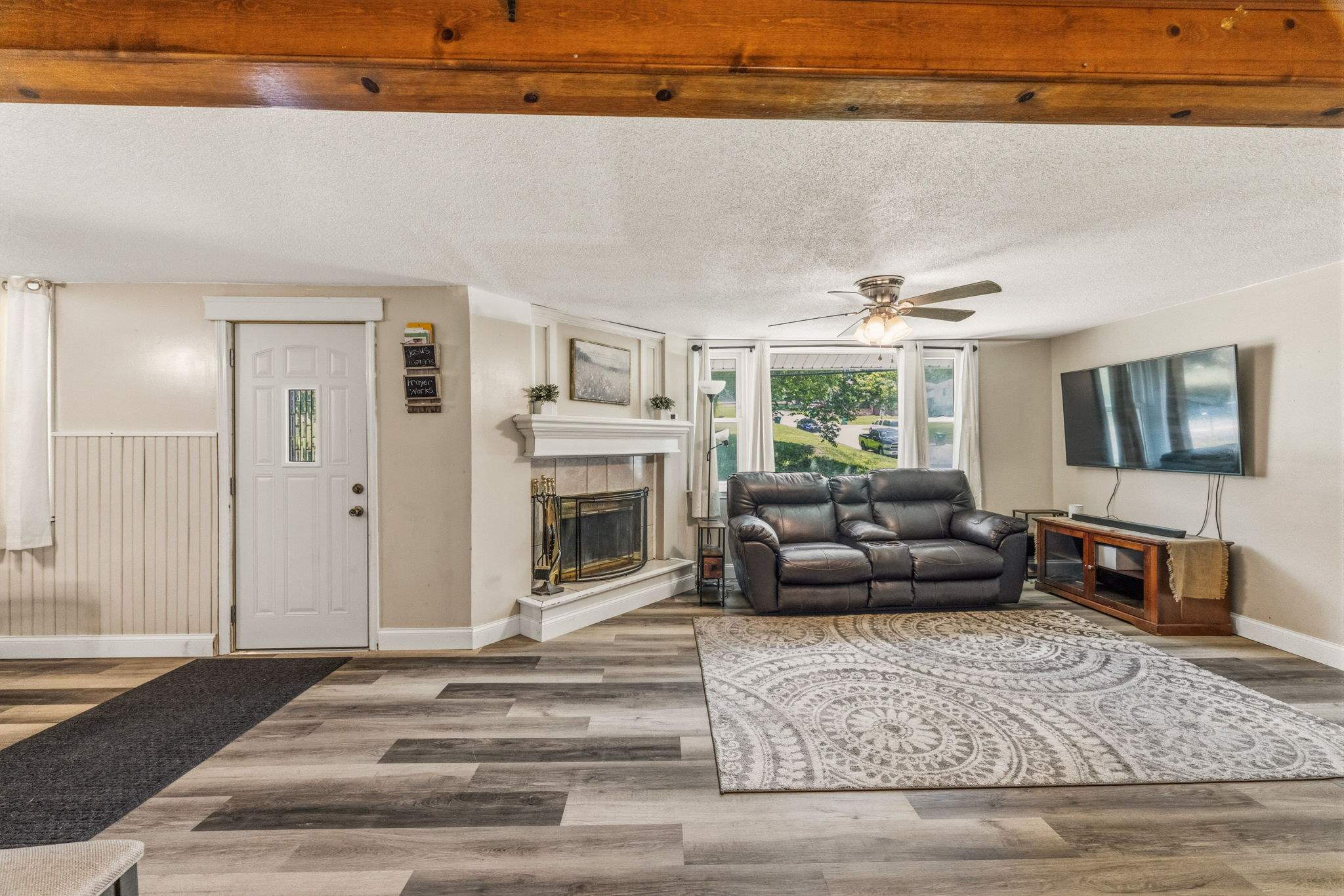 2400 51st St, Kansas City, KS 66104
