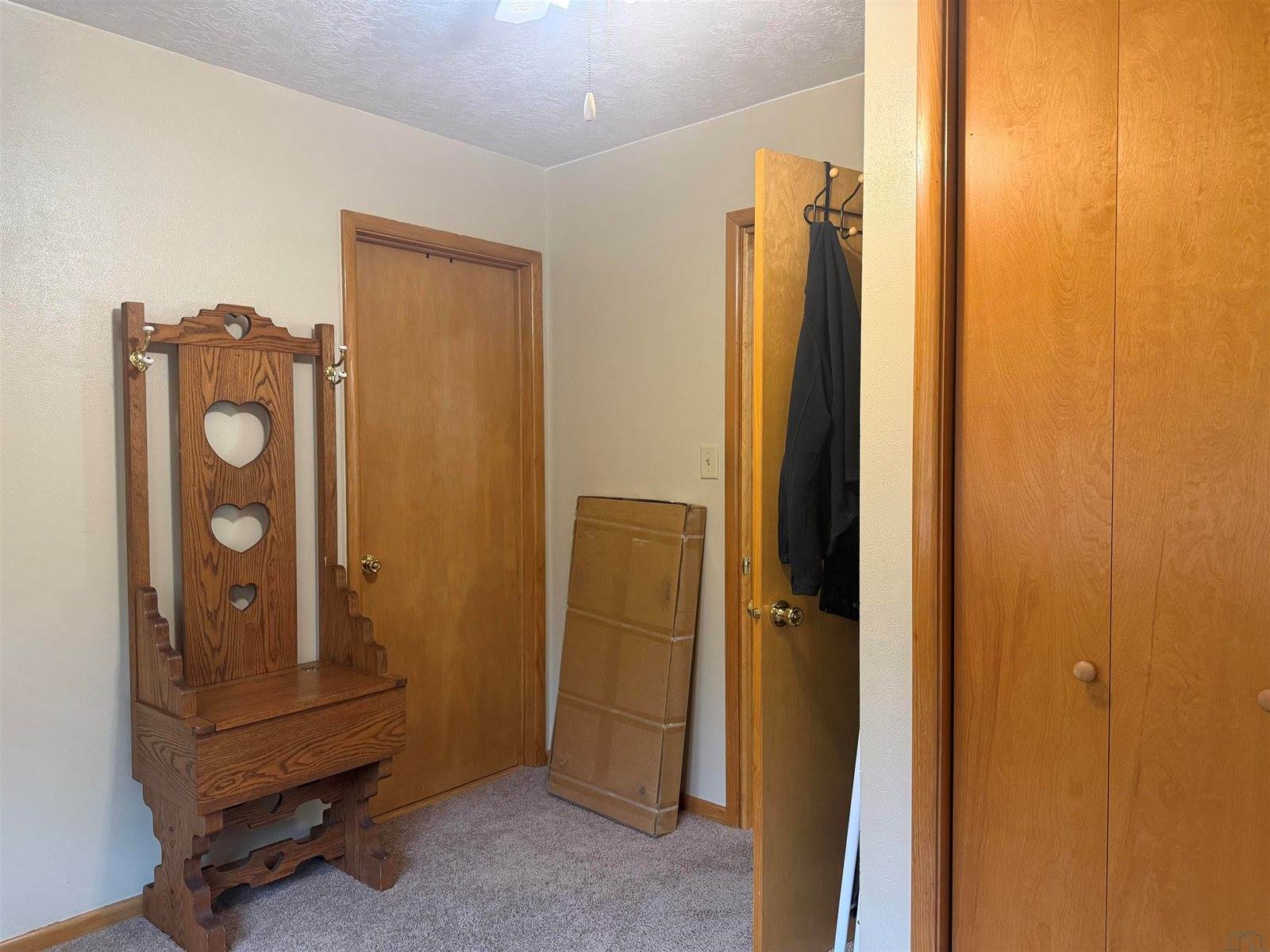 331 S 4th St, Akron, IA 51001