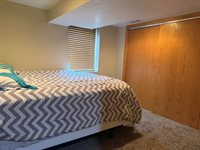 331 S 4th St, Akron, IA 51001