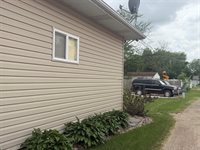 331 S 4th St, Akron, IA 51001