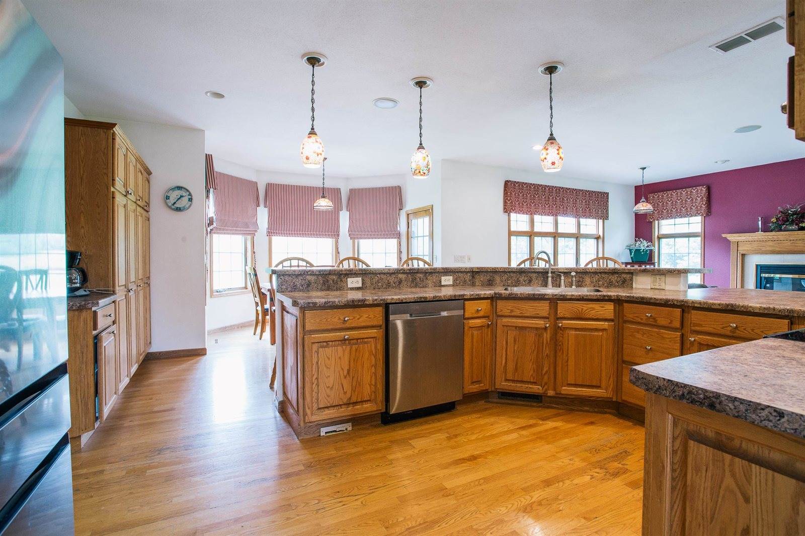 W5798 Rolling Hills Drive, Neillsville, WI 54456
