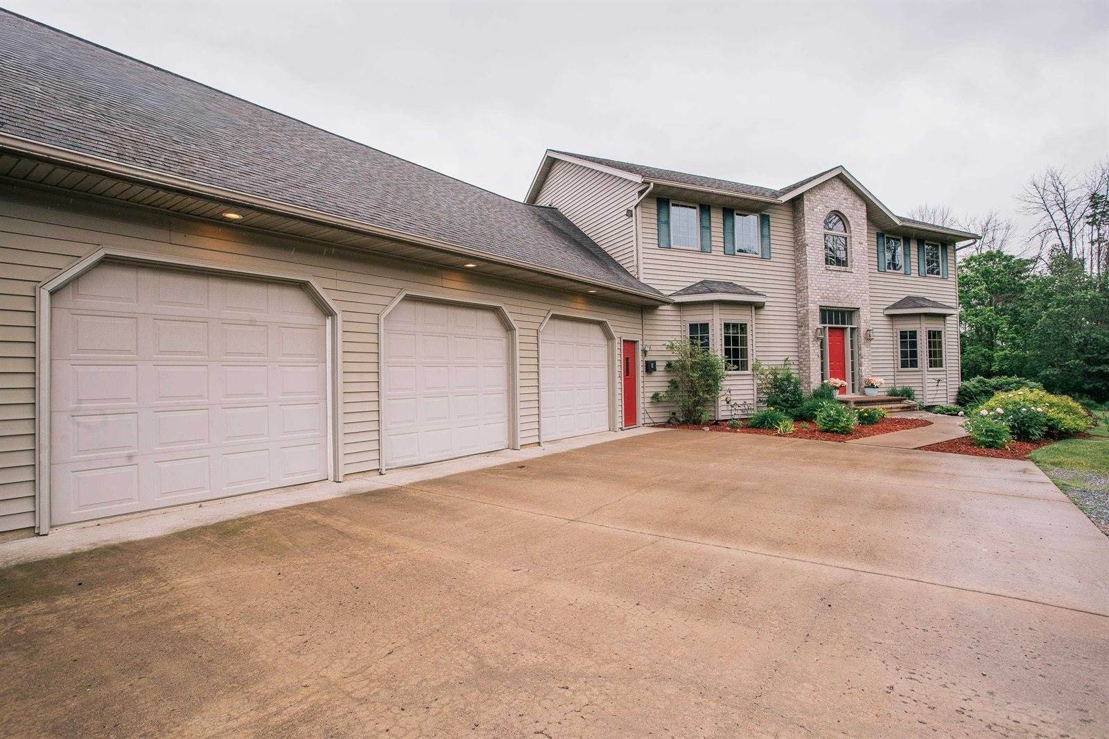 W5798 Rolling Hills Drive, Neillsville, WI 54456