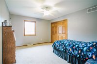W5798 Rolling Hills Drive, Neillsville, WI 54456