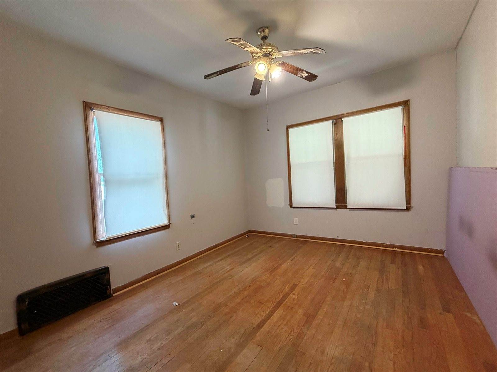 1240 Fairmount Avenue, Council Bluffs, IA 51503
