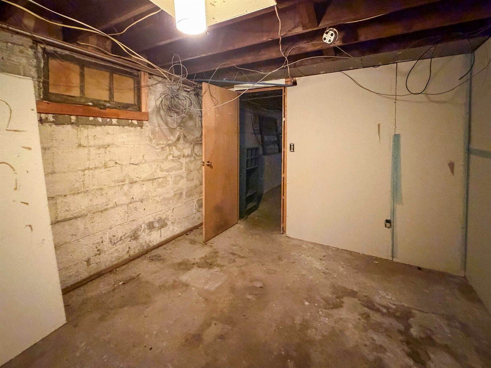 1240 Fairmount Avenue, Council Bluffs, IA 51503