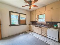 1240 Fairmount Avenue, Council Bluffs, IA 51503