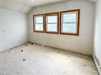1240 Fairmount Avenue, Council Bluffs, IA 51503