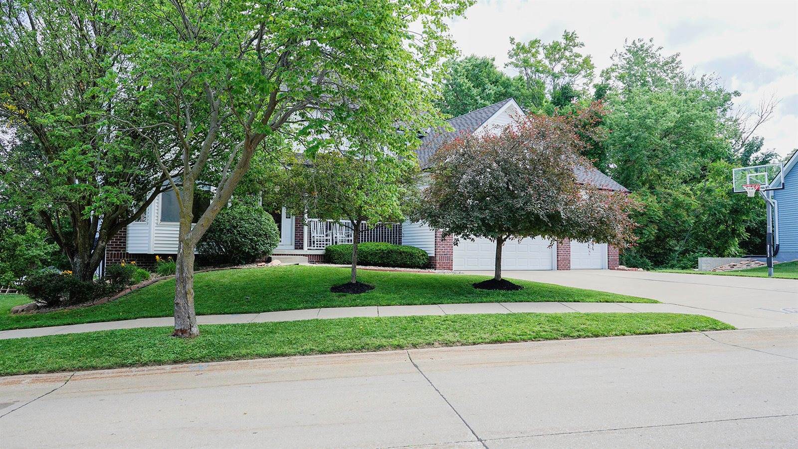 1608 Skyline Drive, Council Bluffs, IA 51503
