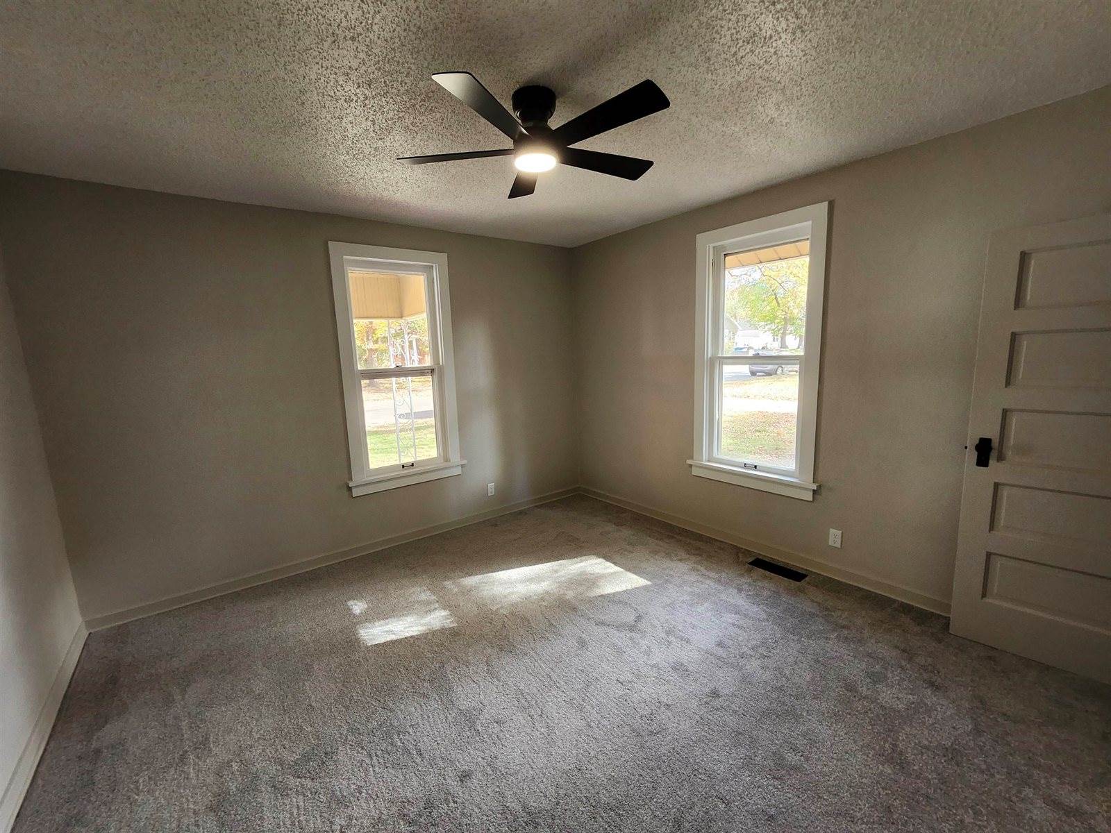 731 South Belmont St, Wichita, KS 67218