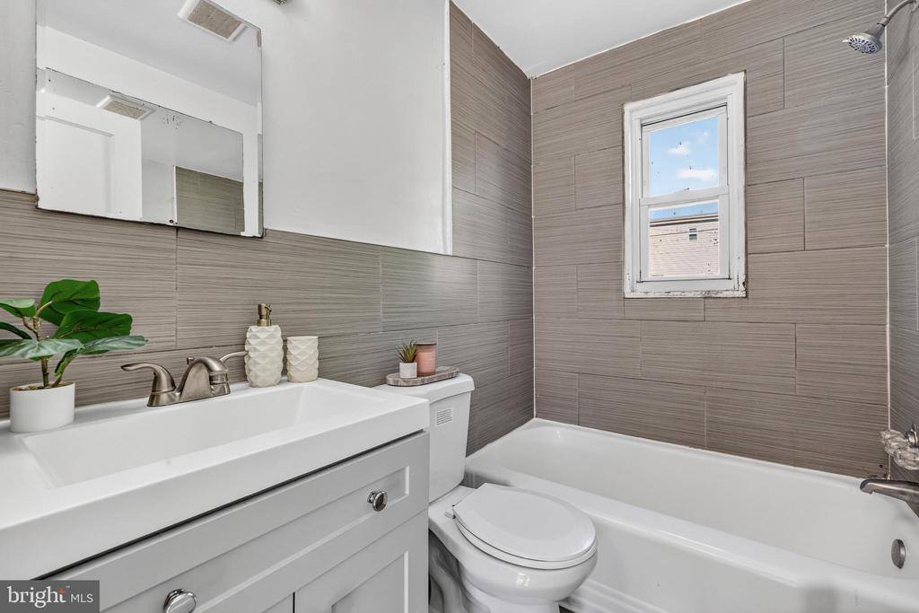 206 53RD Street NE, Washington, DC 20019