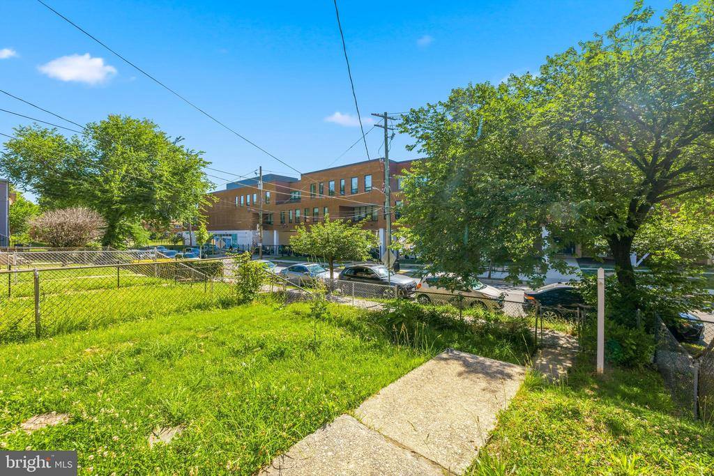 206 53RD Street NE, Washington, DC 20019