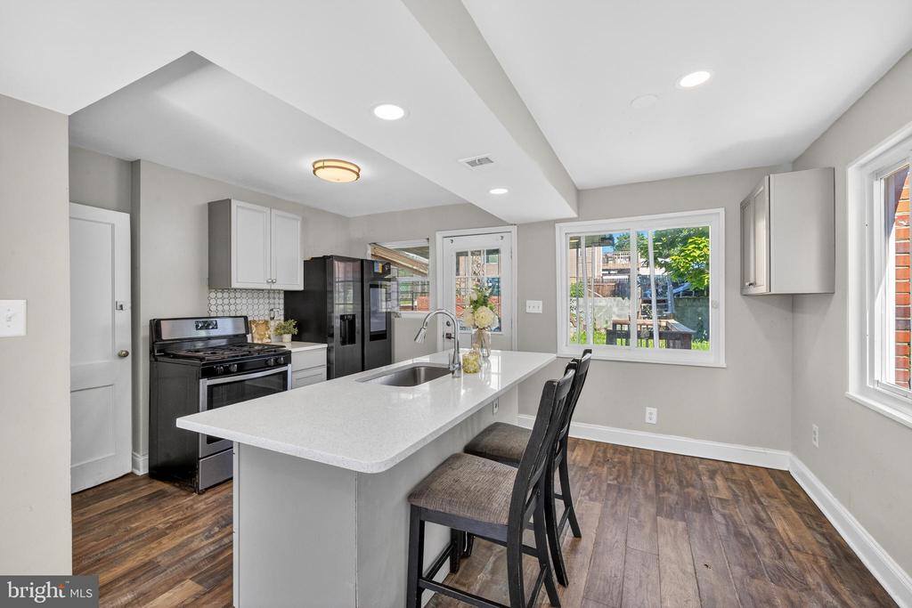 206 53RD Street NE, Washington, DC 20019