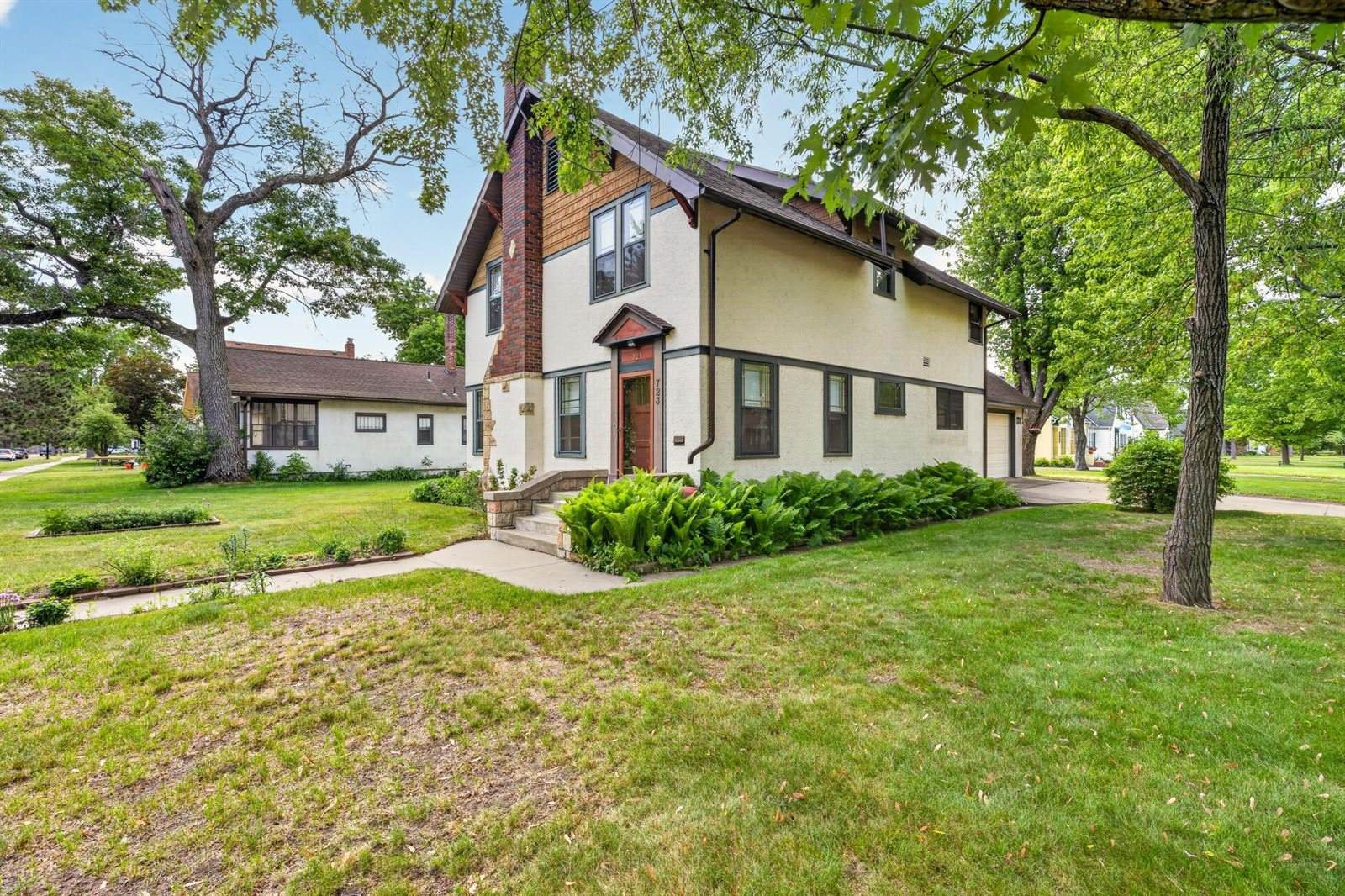 723 North 6th Street, Brainerd, MN 56401