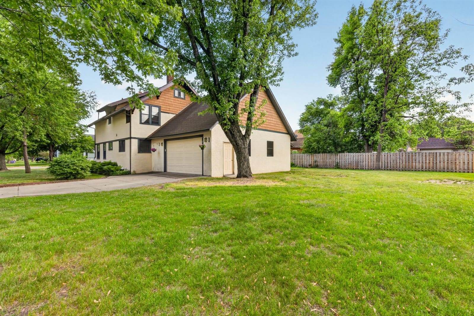 723 North 6th Street, Brainerd, MN 56401