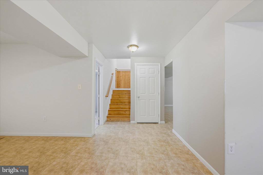 207 Stanley Drive, Winchester, VA 22602