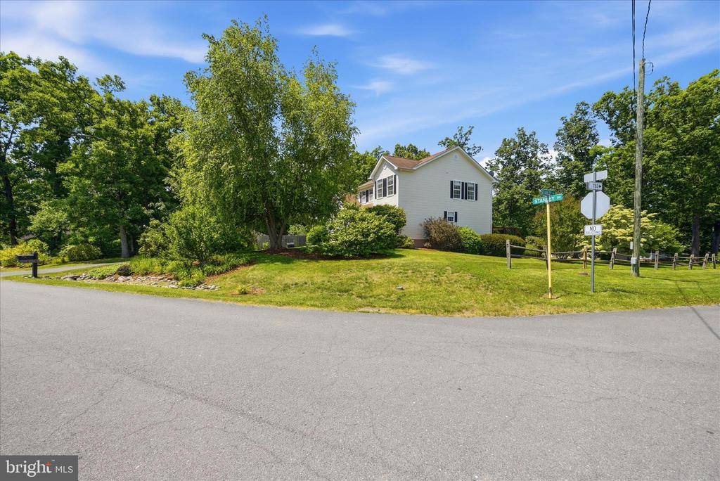 207 Stanley Drive, Winchester, VA 22602