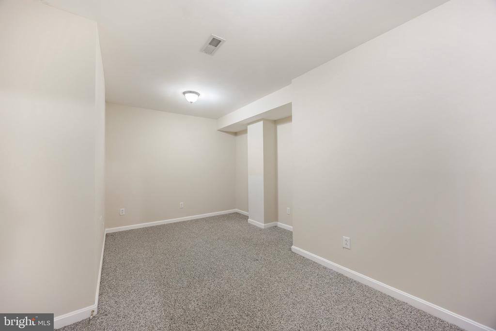 17 Warwick Way, Stafford, VA 22554