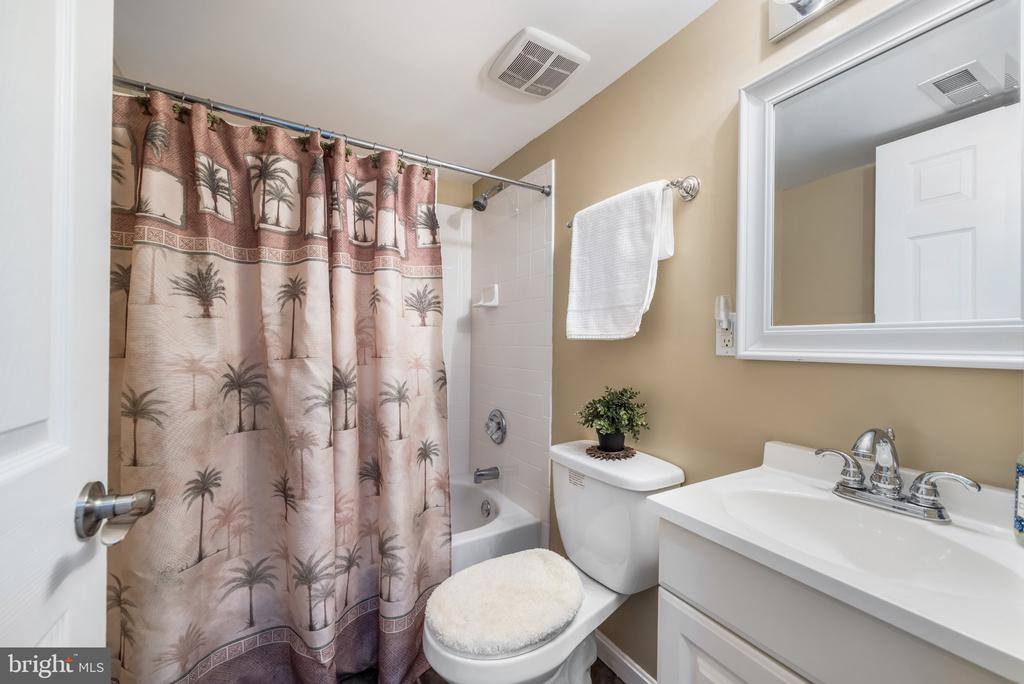 17 Warwick Way, Stafford, VA 22554