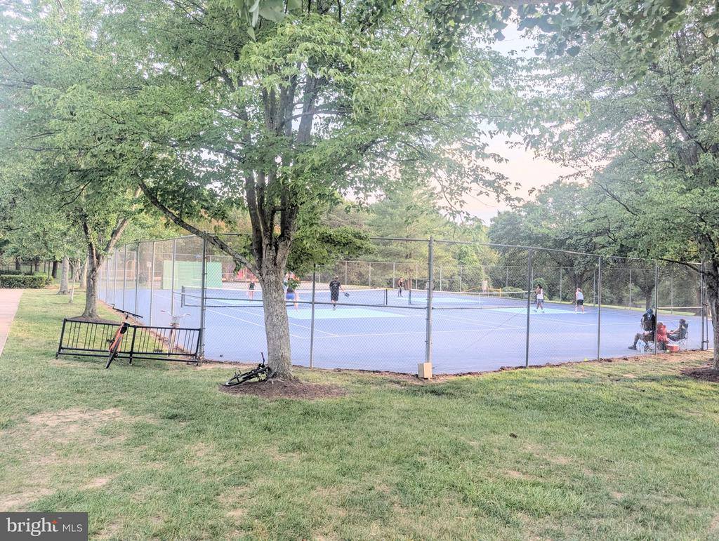 17 Warwick Way, Stafford, VA 22554
