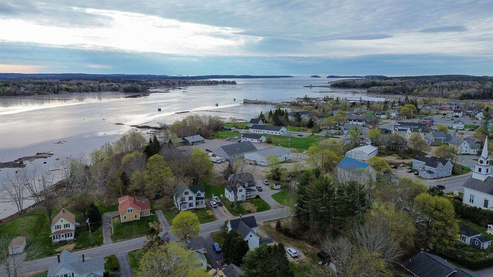 22 Bridge Street, Milbridge, ME 04658